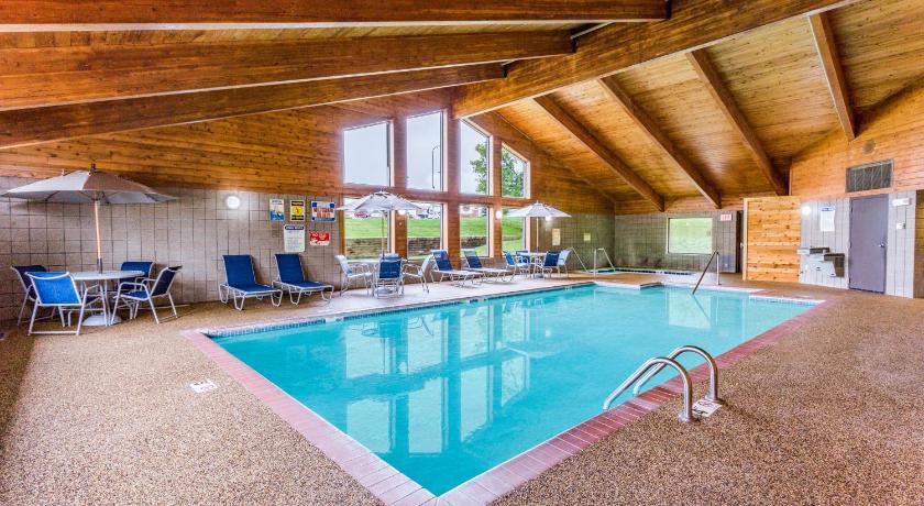 AmericInn by Wyndham Dickinson photo