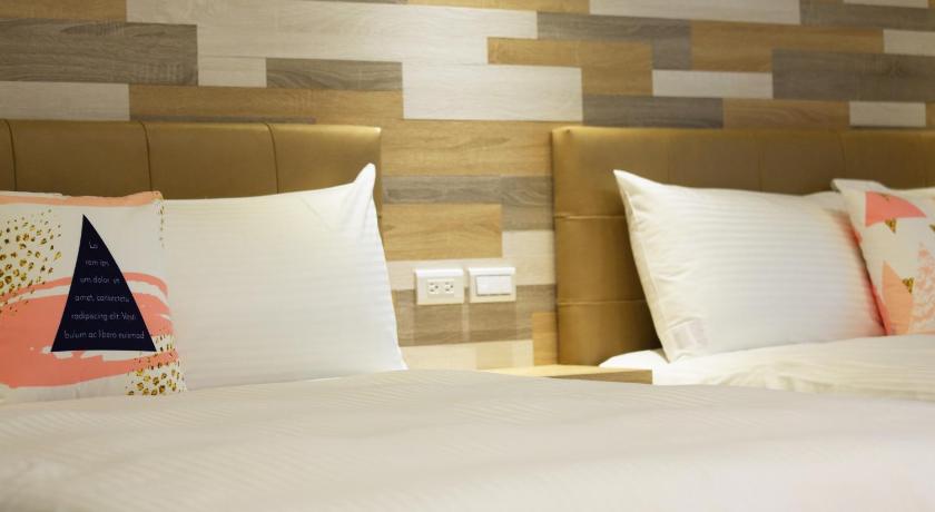 Image of Quadruple Room with Sea View 12