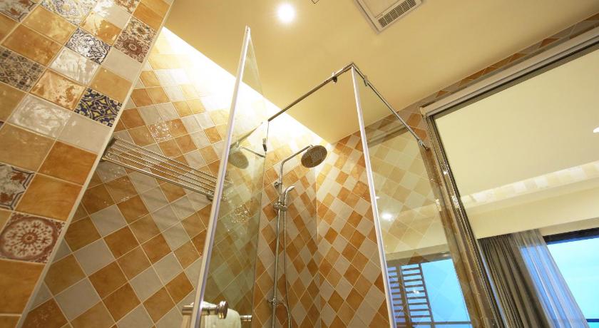 Image of Quadruple Room with Sea View 14