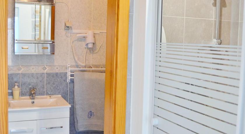 Image of Twin Room 2