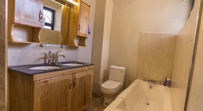 Ibis Apartments — Hotel in Kampala