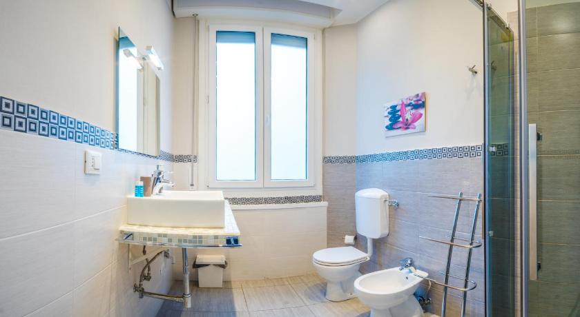 Image of Superior Quadruple Room 8