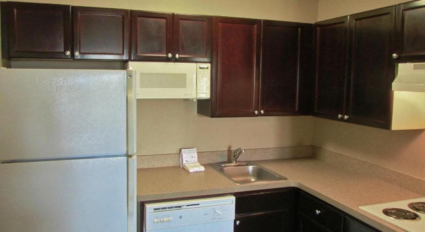 Extended Stay America Suites - Detroit - Auburn Hills - Featherstone Rd.