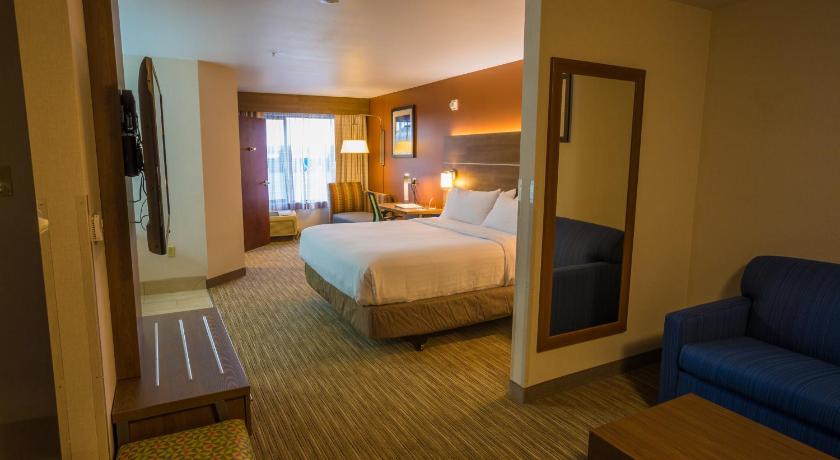 Holiday Inn Express Hotel & Suites Pasco-TriCities