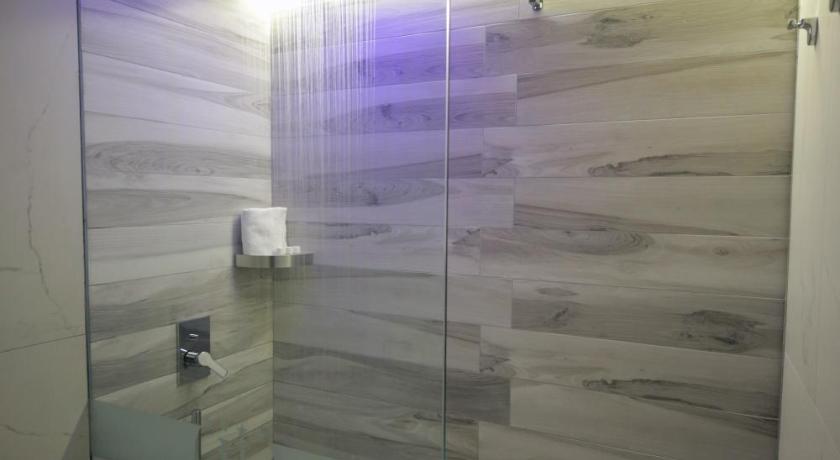 Image of Double Superior 14