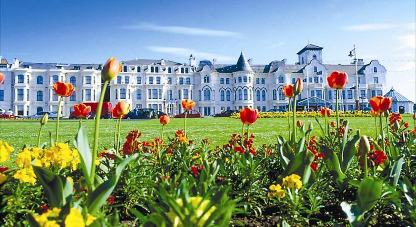 a large field with flowers in the middle of it, Royal Clifton Hotel in Sefton
