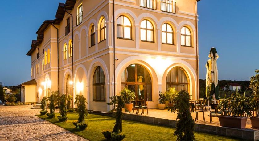 Country Spa Retreat — Hotel in Bucharest