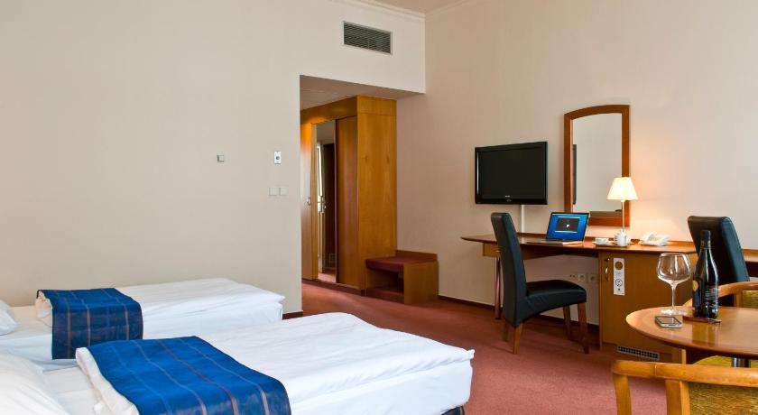 Image of Business Twin Room 1