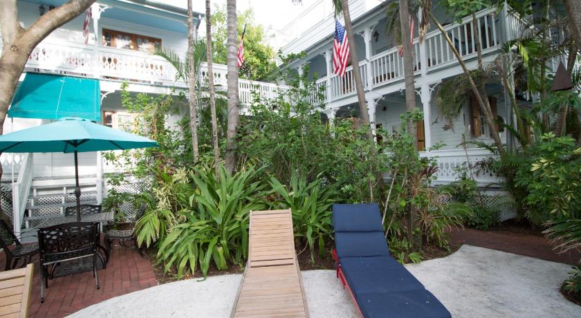 Key West Harbor Inn - Adults Only photo