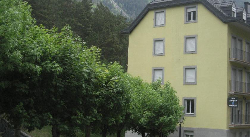 Albergue Turistico Rio Aragon