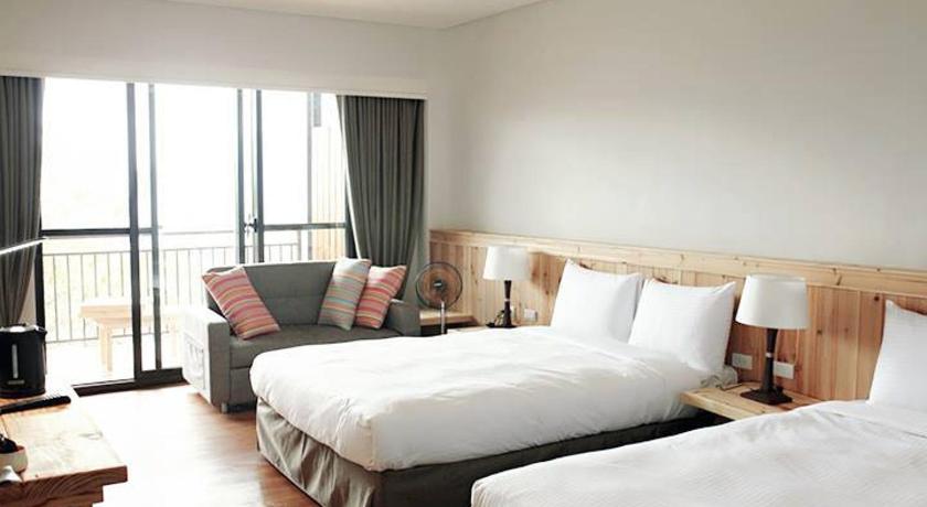 Image of Quadruple Room with Mountain View 3