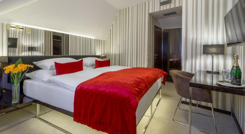 Image of Standard Double Room 0