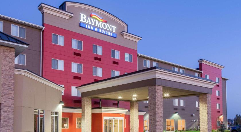 Baymont by Wyndham Grand Forks