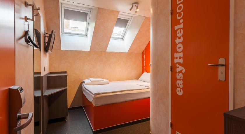 Image of Little Double Room 9