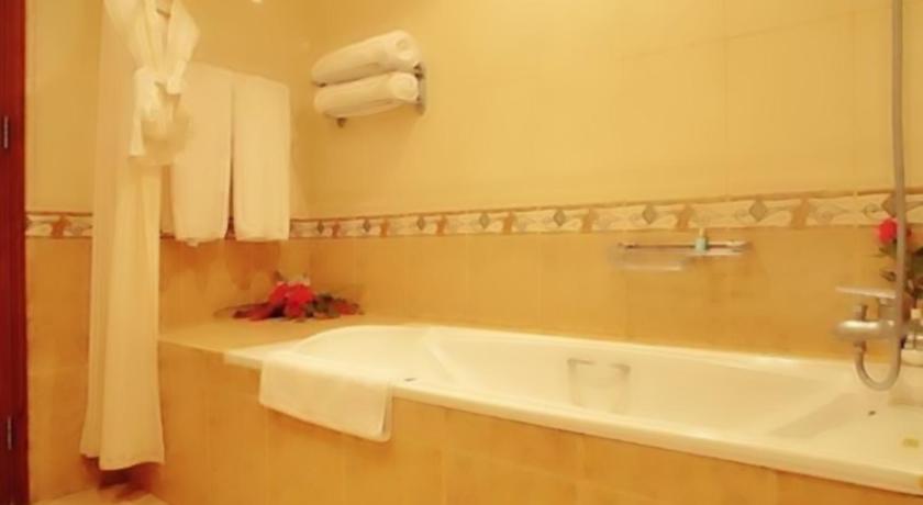 Gold Crest Hotel - Arusha photo