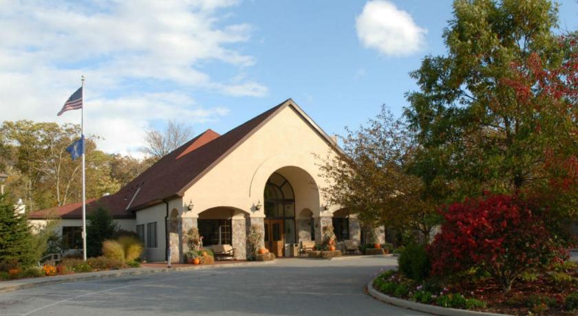 Potawatomi Inn & Cabins photo