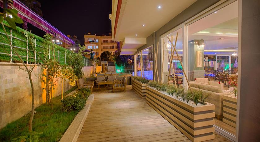 HMA Hotel & Suites