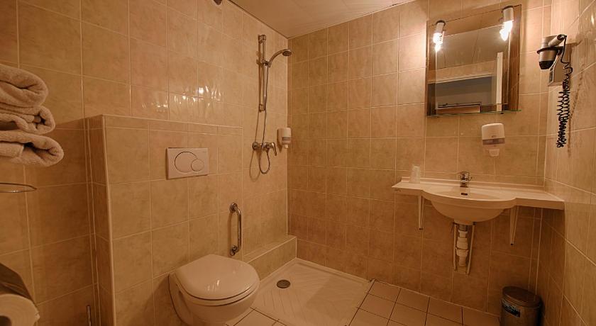 Image of Quadruple Room 2