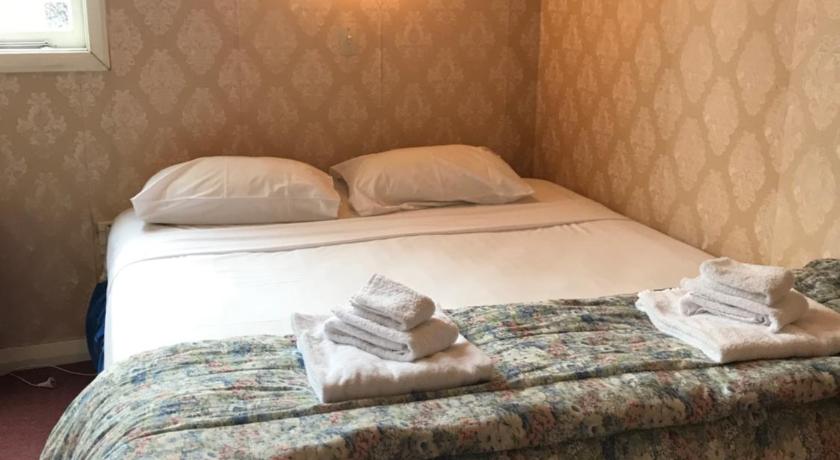 Criterion Club Hotel photo