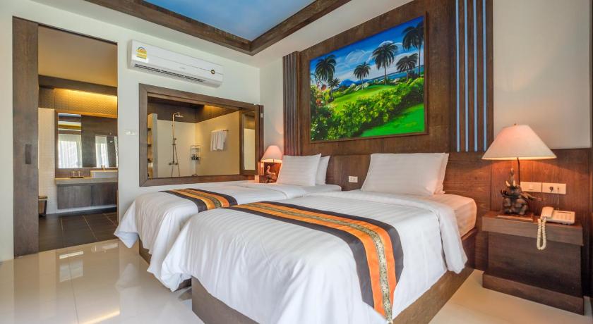 Image of Grand Deluxe Room 12