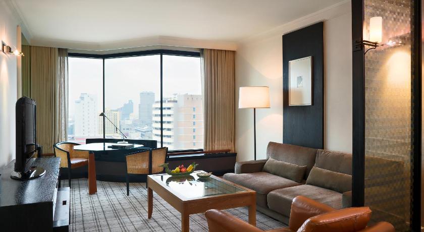 Image of Grand Executive Suite King 6