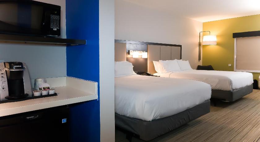 Holiday Inn Express & Suites Tampa East - Ybor City