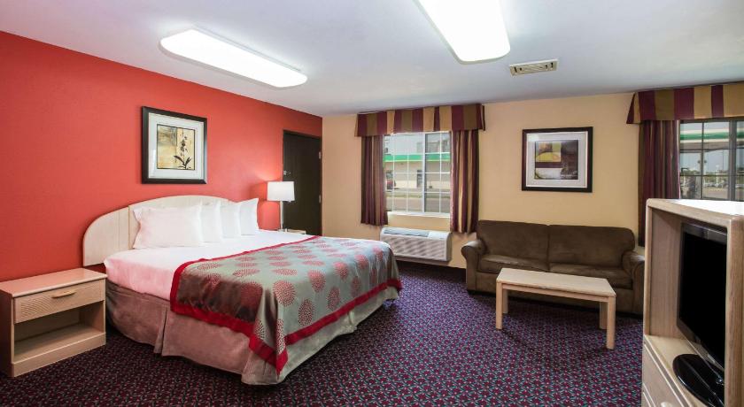 Ramada by Wyndham Sioux Falls