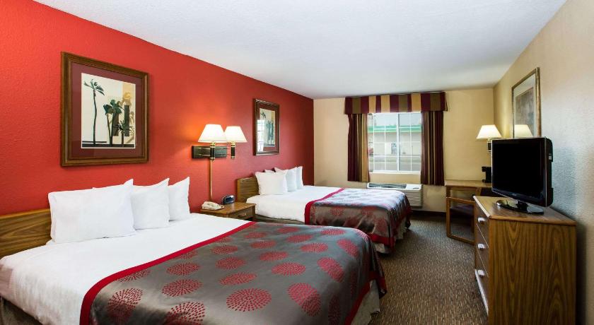 Ramada by Wyndham Sioux Falls