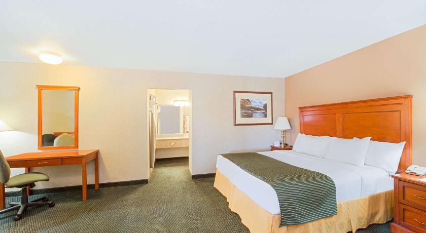 Ramada by Wyndham Flagstaff East