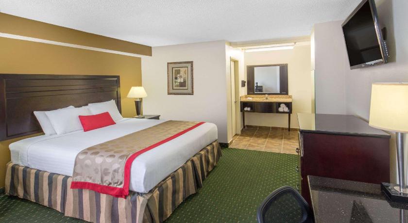 Ramada by Wyndham Ontario