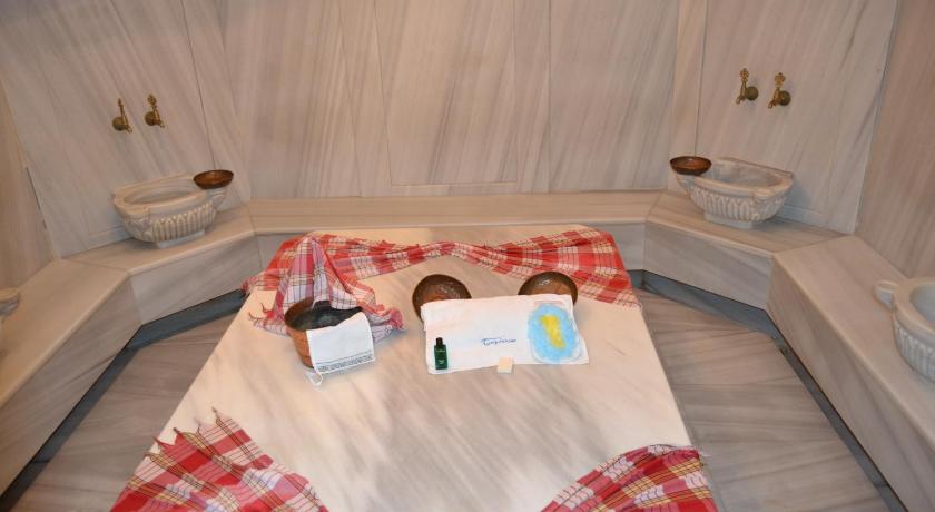 Turquhouse Hotel - image 8