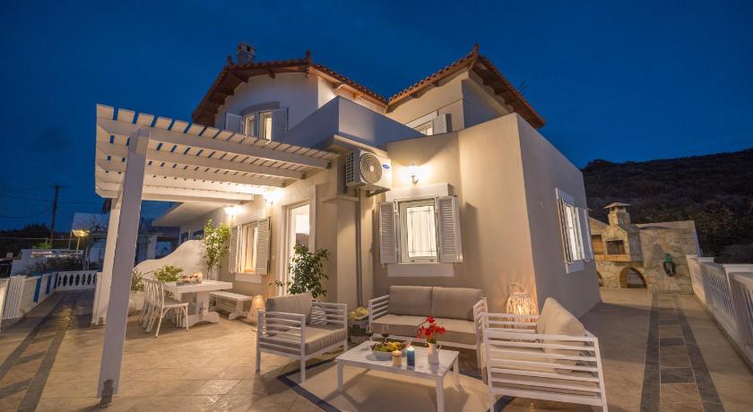 Full View in a Luxury House photo