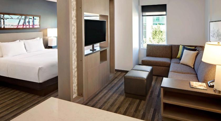 Hyatt House Irvine/John Wayne Arpt