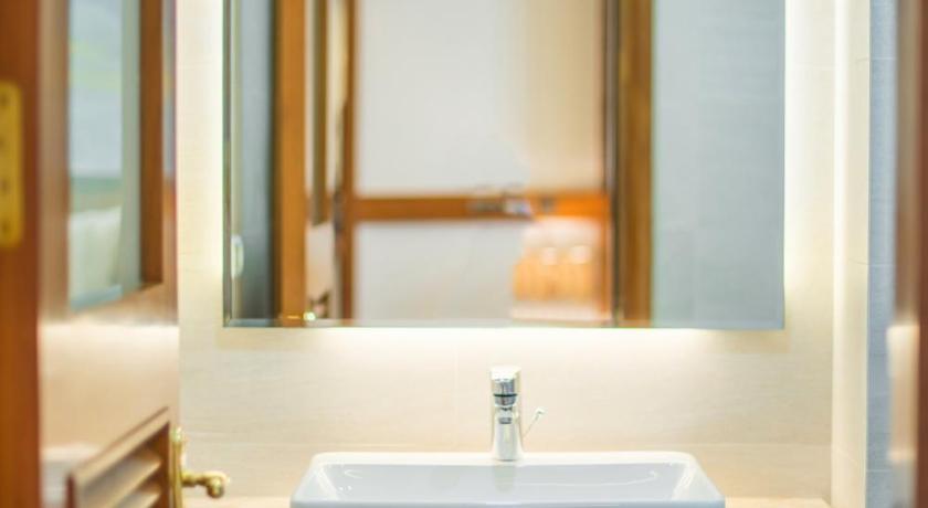 Image of Executive City View Double Room with Balcony 12