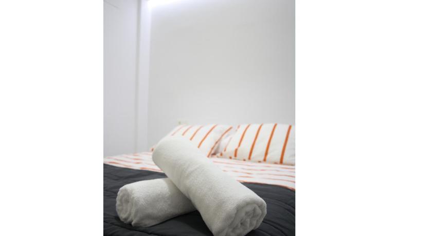 Smart-Tech Plaza Flat - image 8