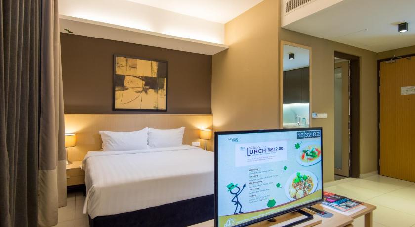 Image of Poolside Suite - King 6