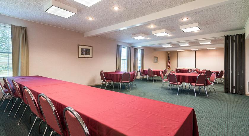 Quality Inn & Suites Schoharie near Howe Caverns