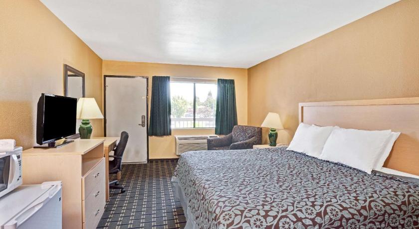 Days Inn by Wyndham Whittier Los Angeles