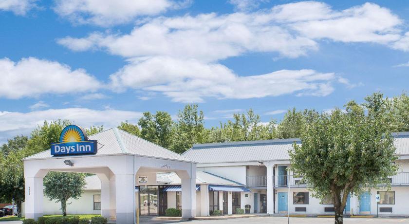 Days Inn by Wyndham N Little Rock East