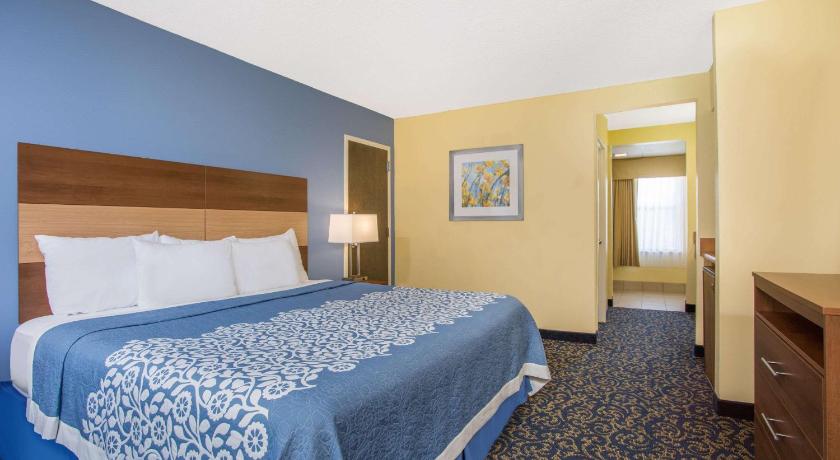 Days Inn by Wyndham Raleigh-Airport-Research Triangle Park