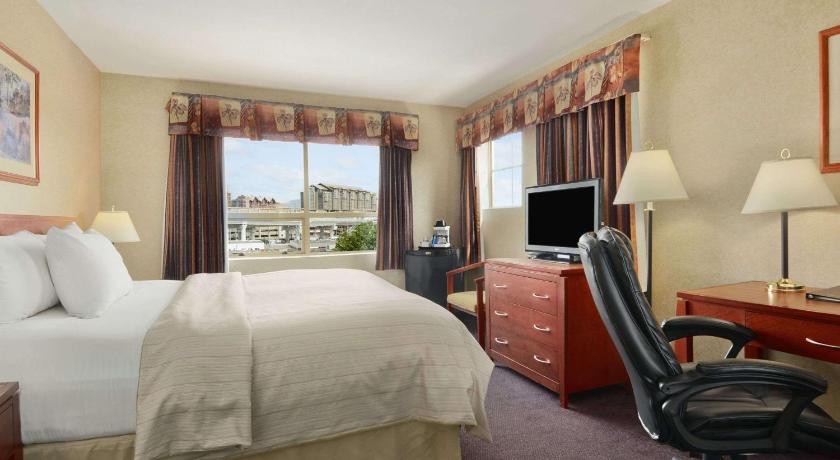 Days Inn by Wyndham Vancouver Airport