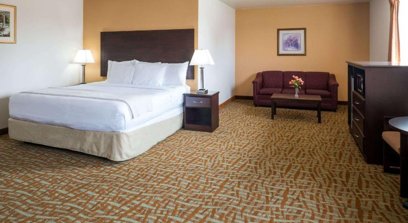 Days Inn & Suites by Wyndham Spokane Airport Airway Heights