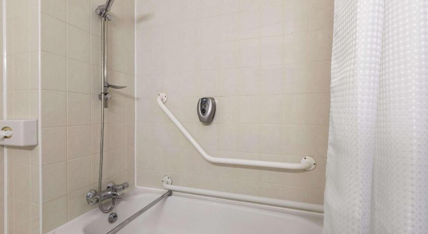 Days Inn by Wyndham Maidstone