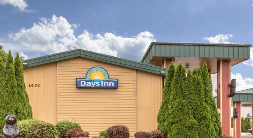 Days Inn by Wyndham Black Bear