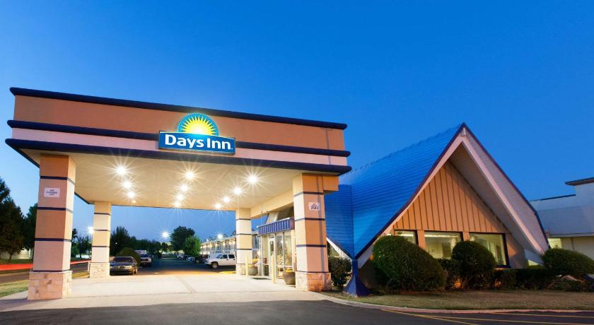 Days Inn by Wyndham Norman