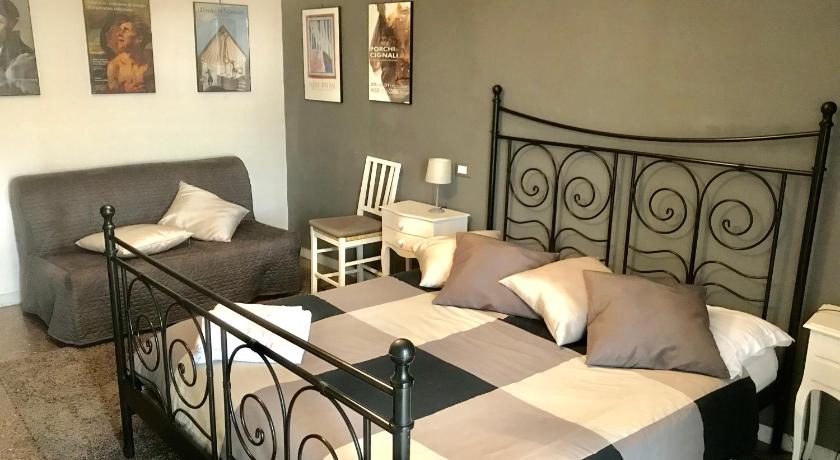 Image of Double Room with Private Bathroom and Balcony 1