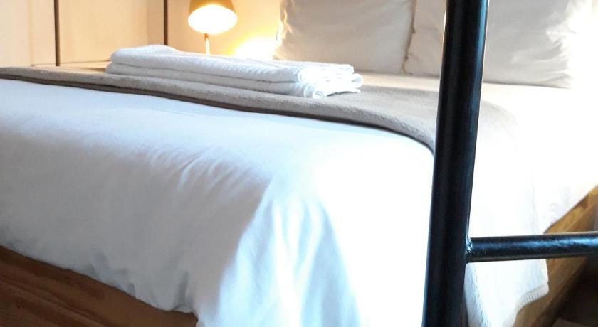 Image of Double Room with Shared Bathroom 9