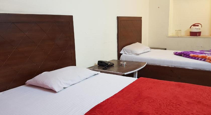 Rooms near Bus Stand photo