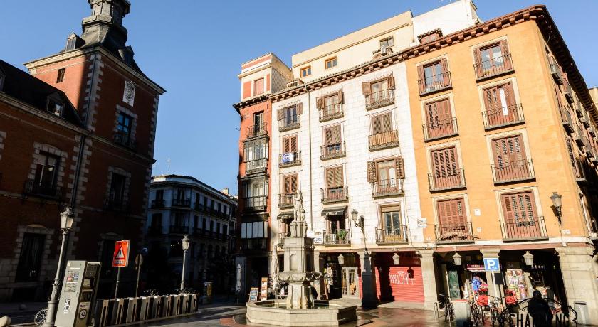 Charming Madrid Plaza photo