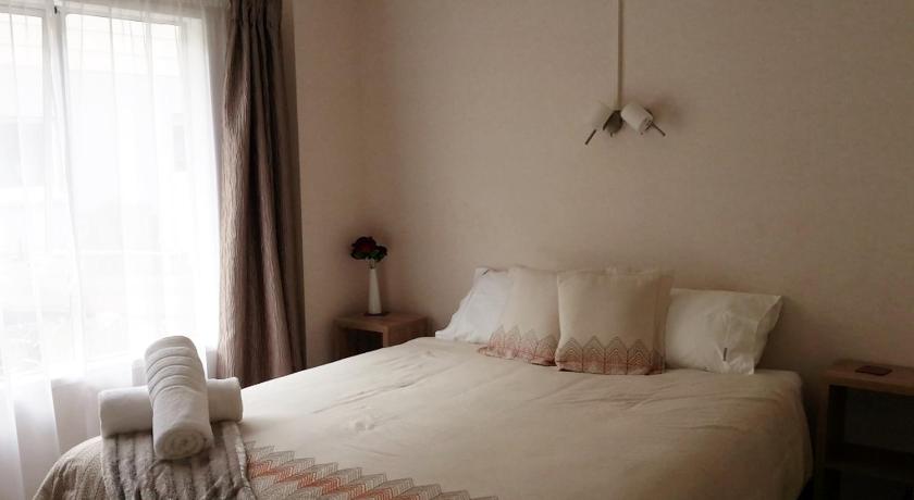 Esquire Motel photo